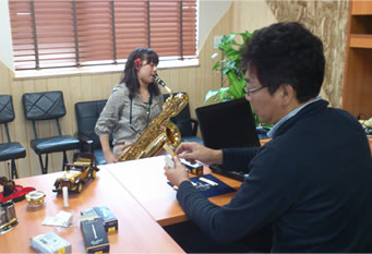 9.H[ŎtāA[h̃rtHA[AAt^[̌ł܂BEd̃JXg}CYs܂B